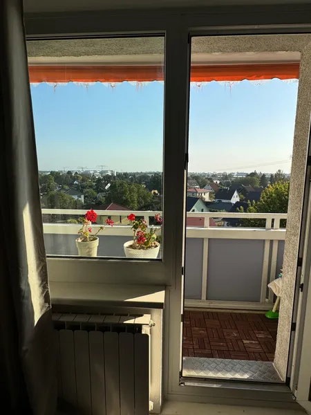 Stilvolles Wohnen in Johannisthal: 2-Zimmer-Wohnung mit Balkon — photo 1